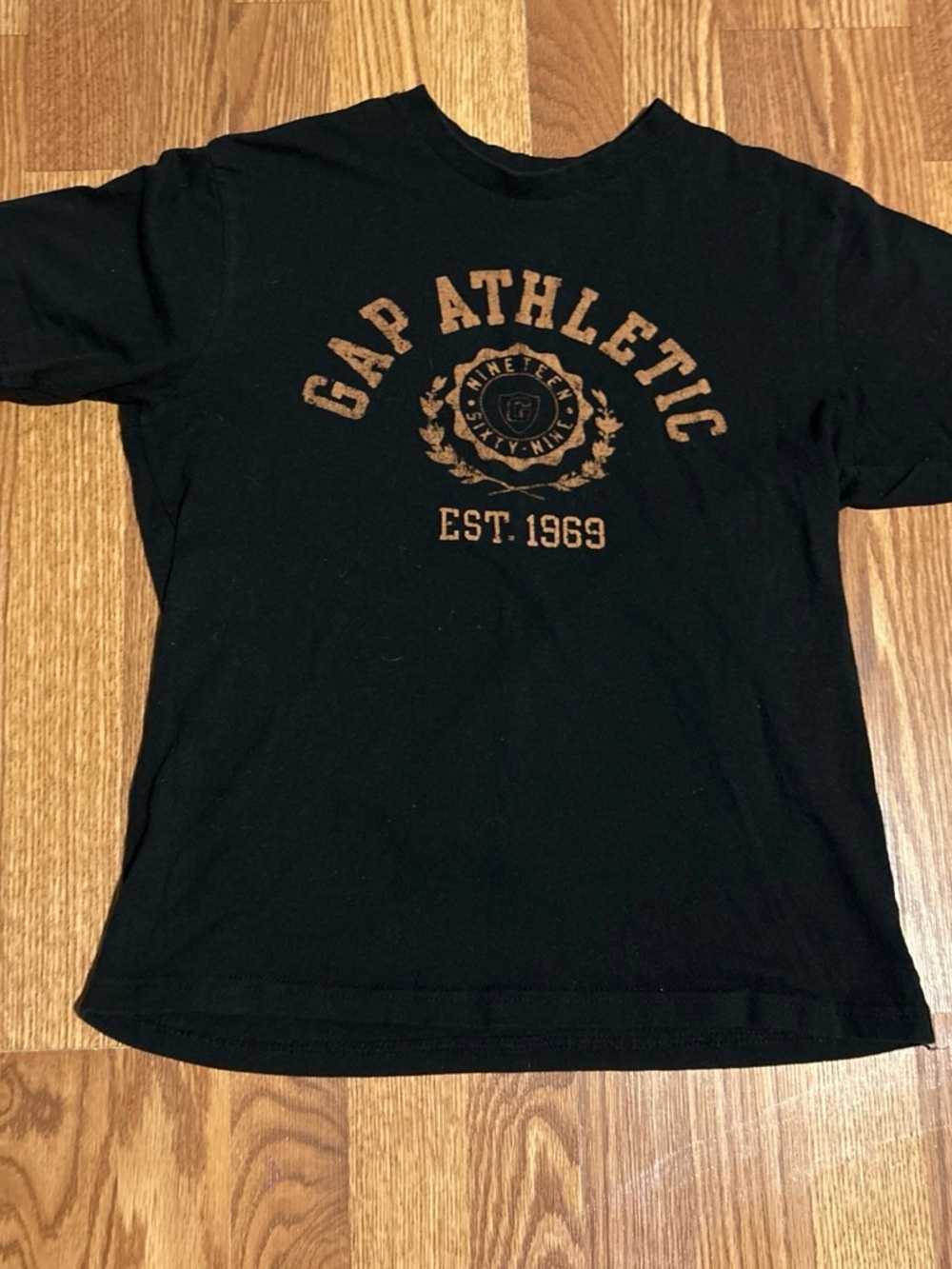 GAP Black Short Sleeve Tee with Brown GAP Athletic Print